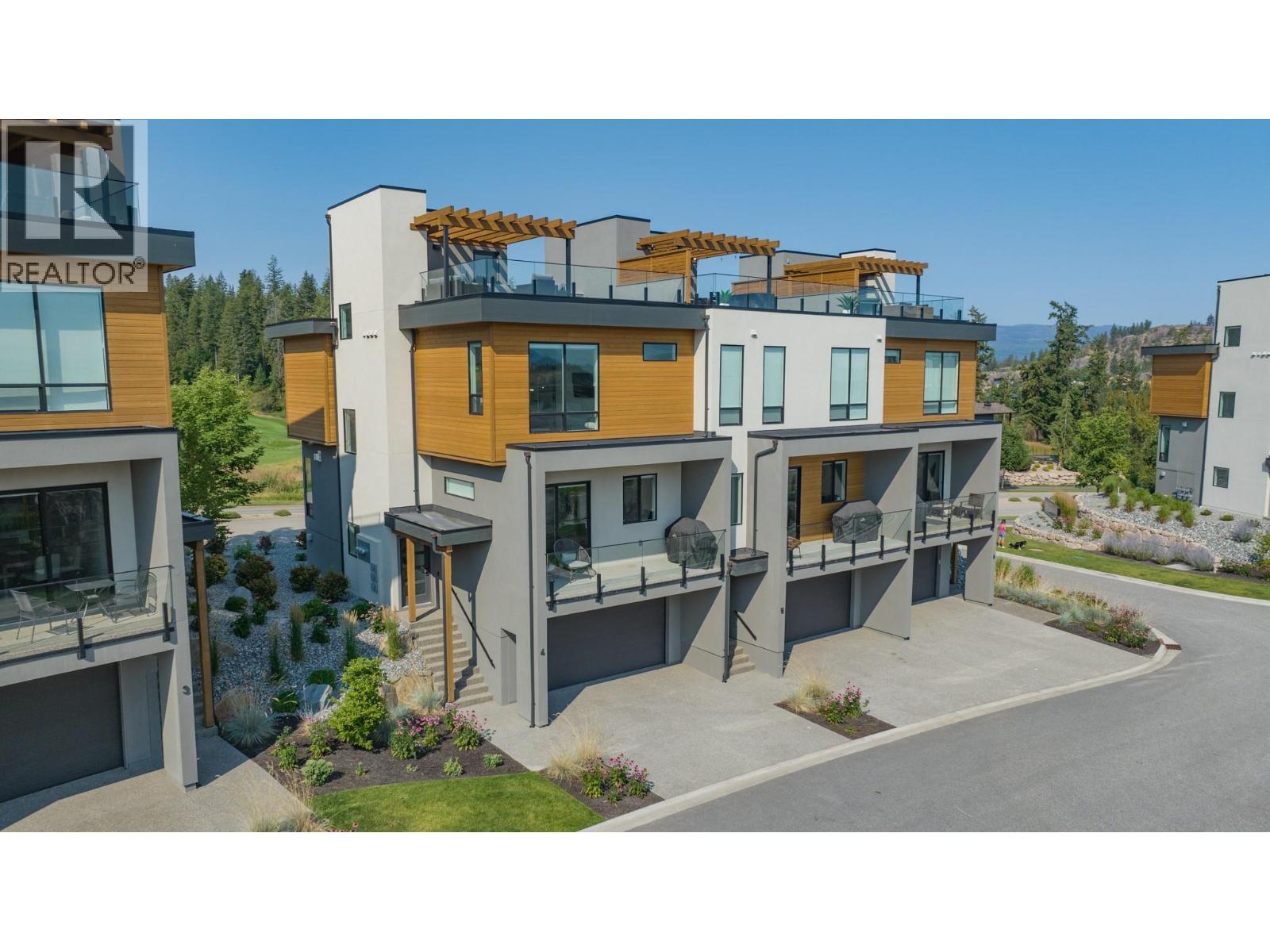 4 105 Predator Ridge Drive, Vernon