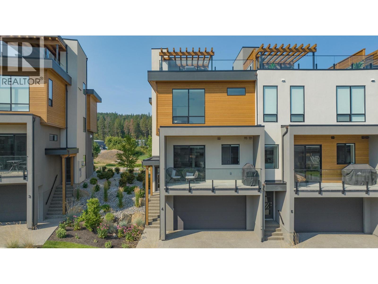 4 105 Predator Ridge Drive, Vernon