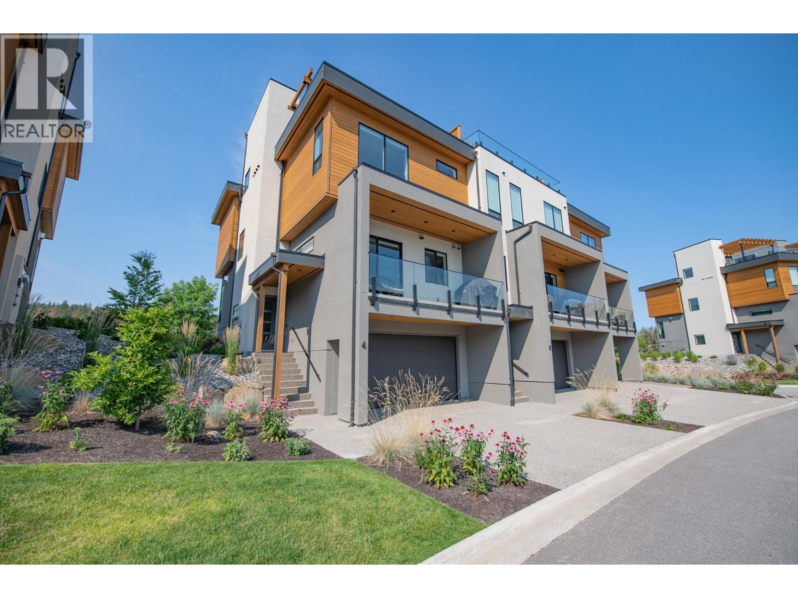 4 105 Predator Ridge Drive, Vernon