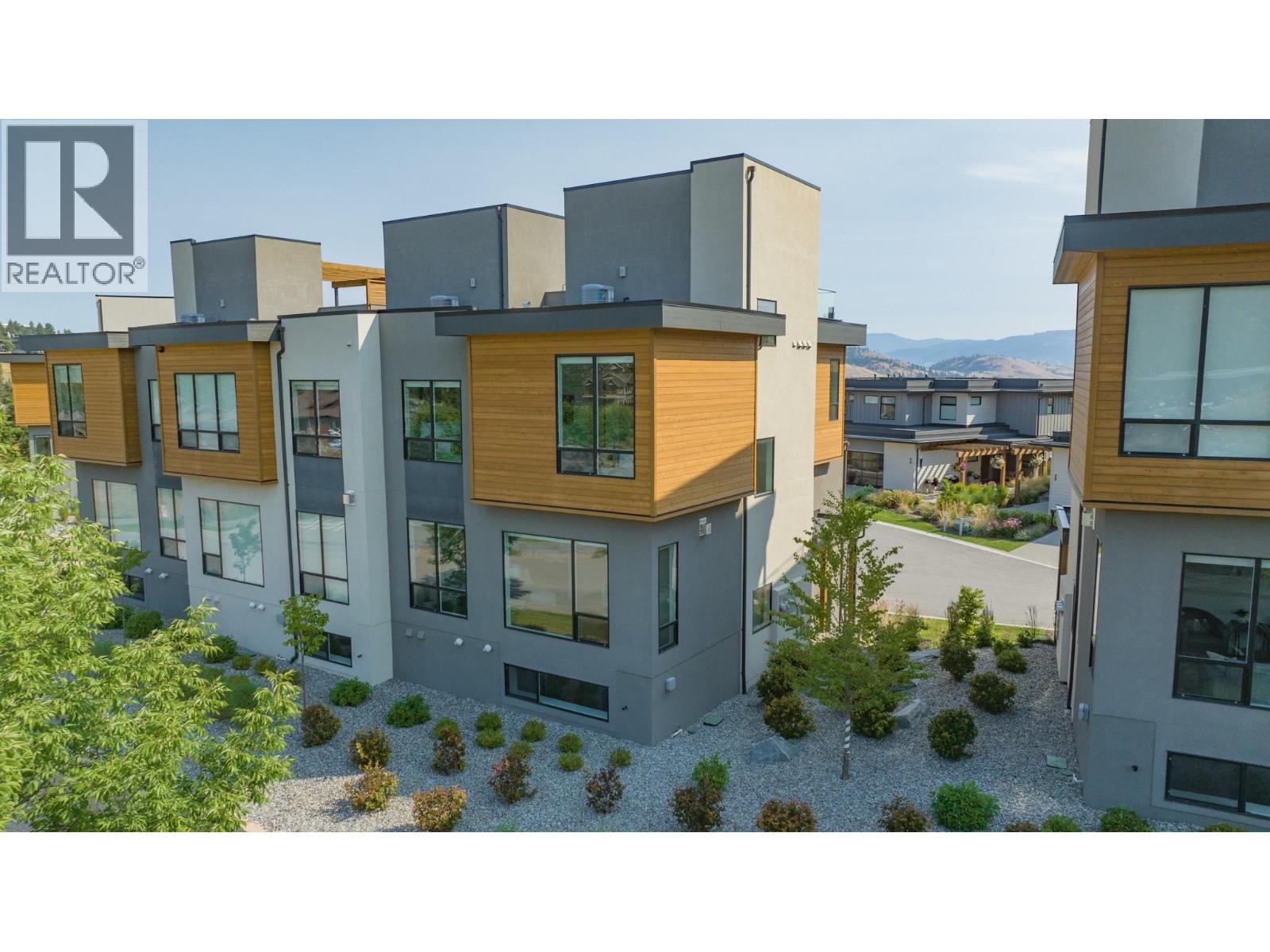 4 105 Predator Ridge Drive, Vernon