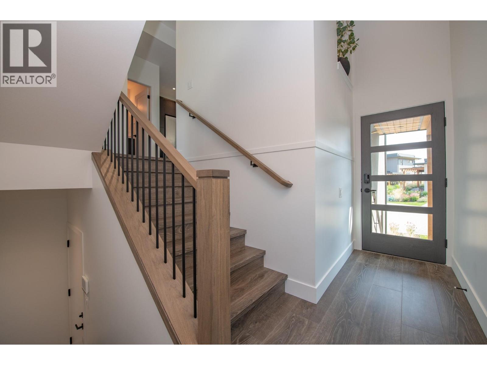 4 105 Predator Ridge Drive, Vernon