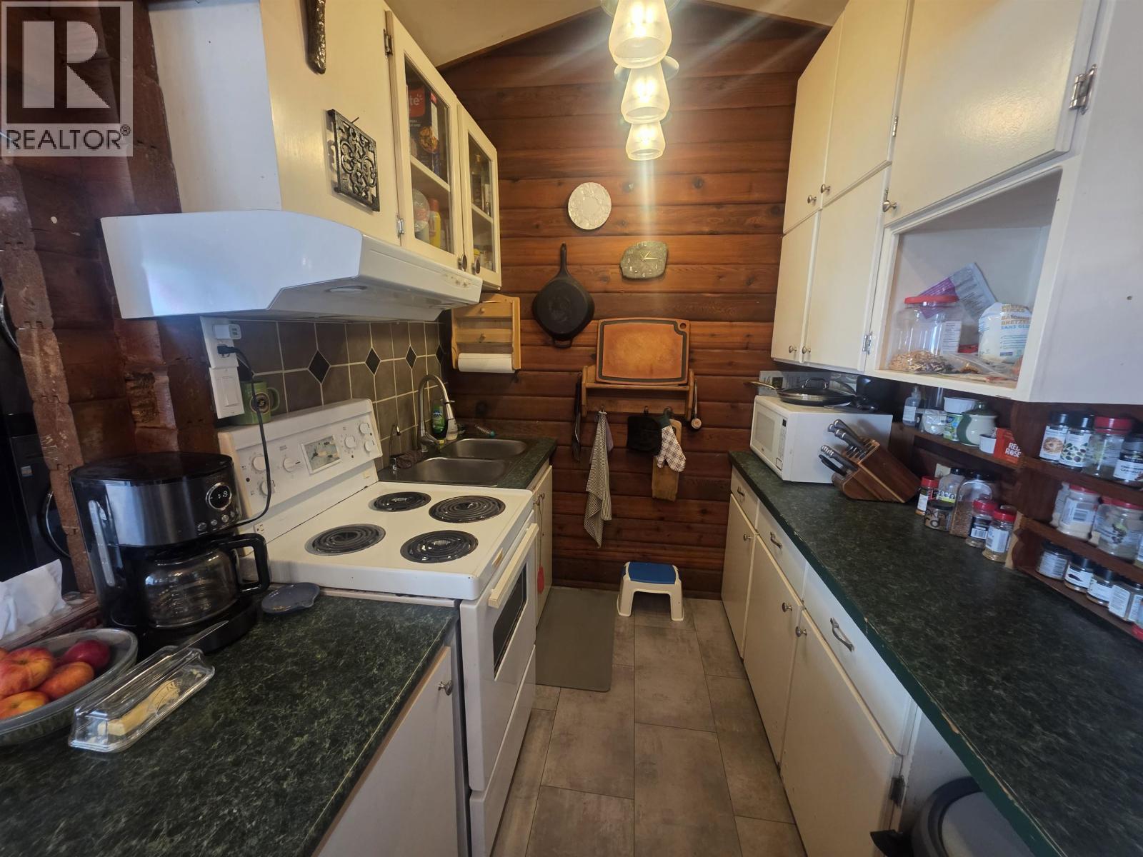 552 KALUM LAKE ROAD, Terrace