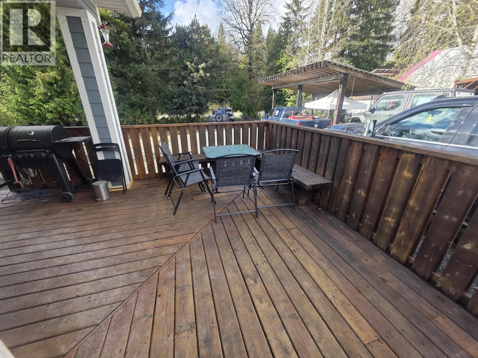 552 KALUM LAKE ROAD, Terrace