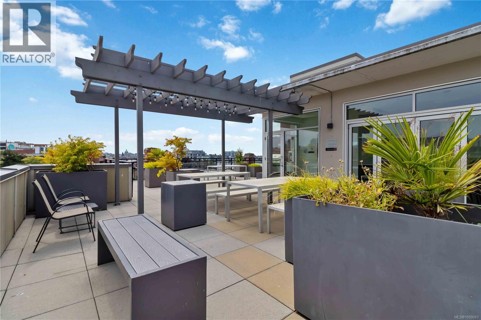 312B 456 Pandora Avenue, Victoria