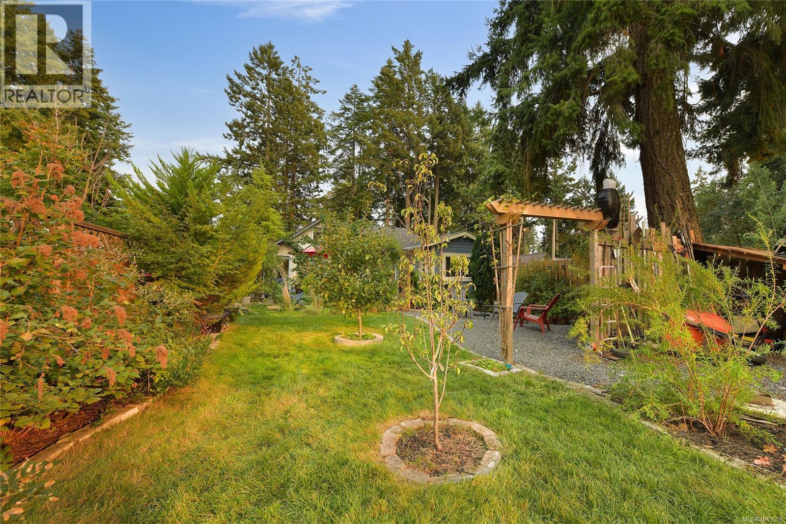  2870 Glen Lake Road, Langford