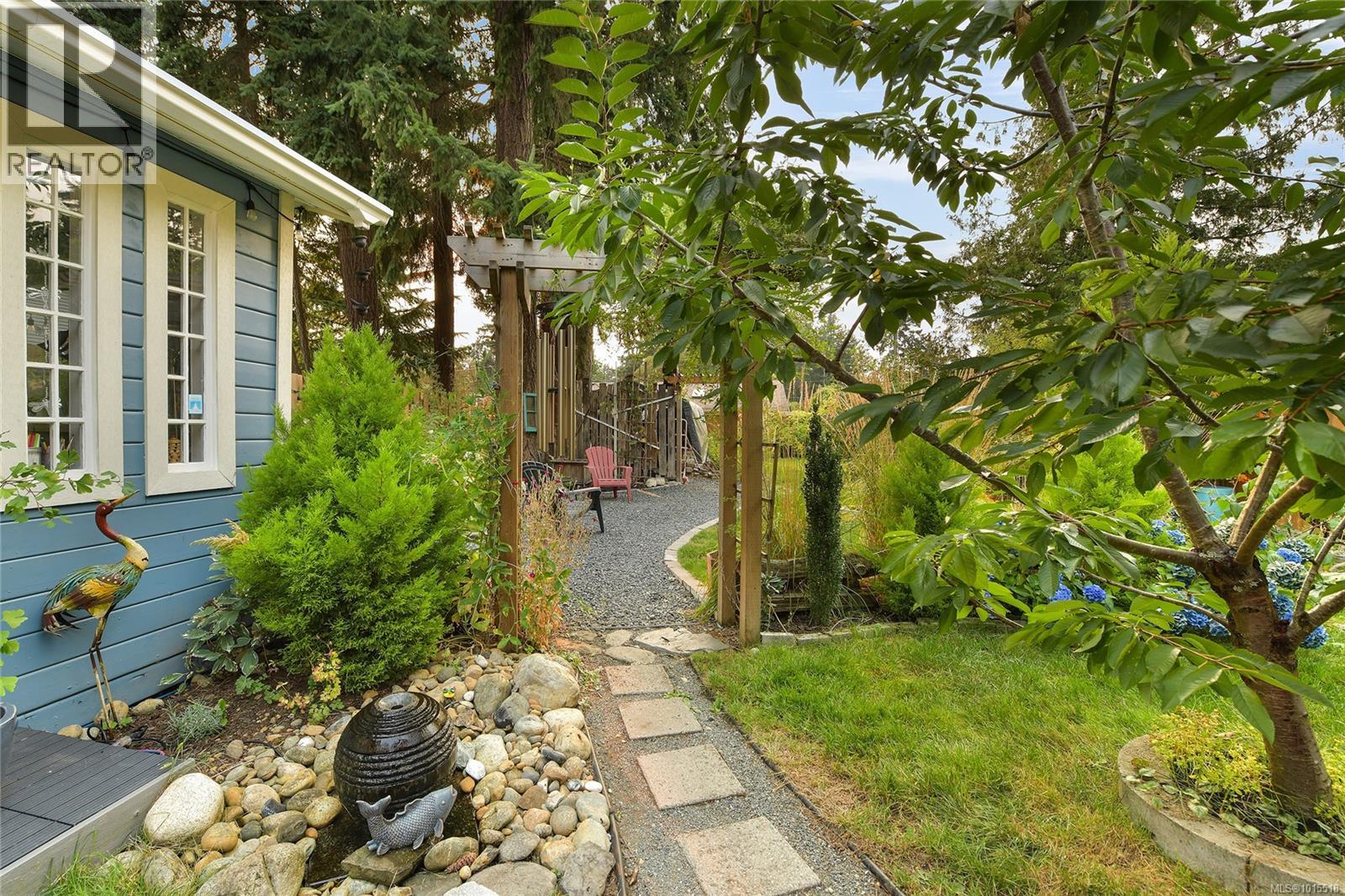  2870 Glen Lake Road, Langford