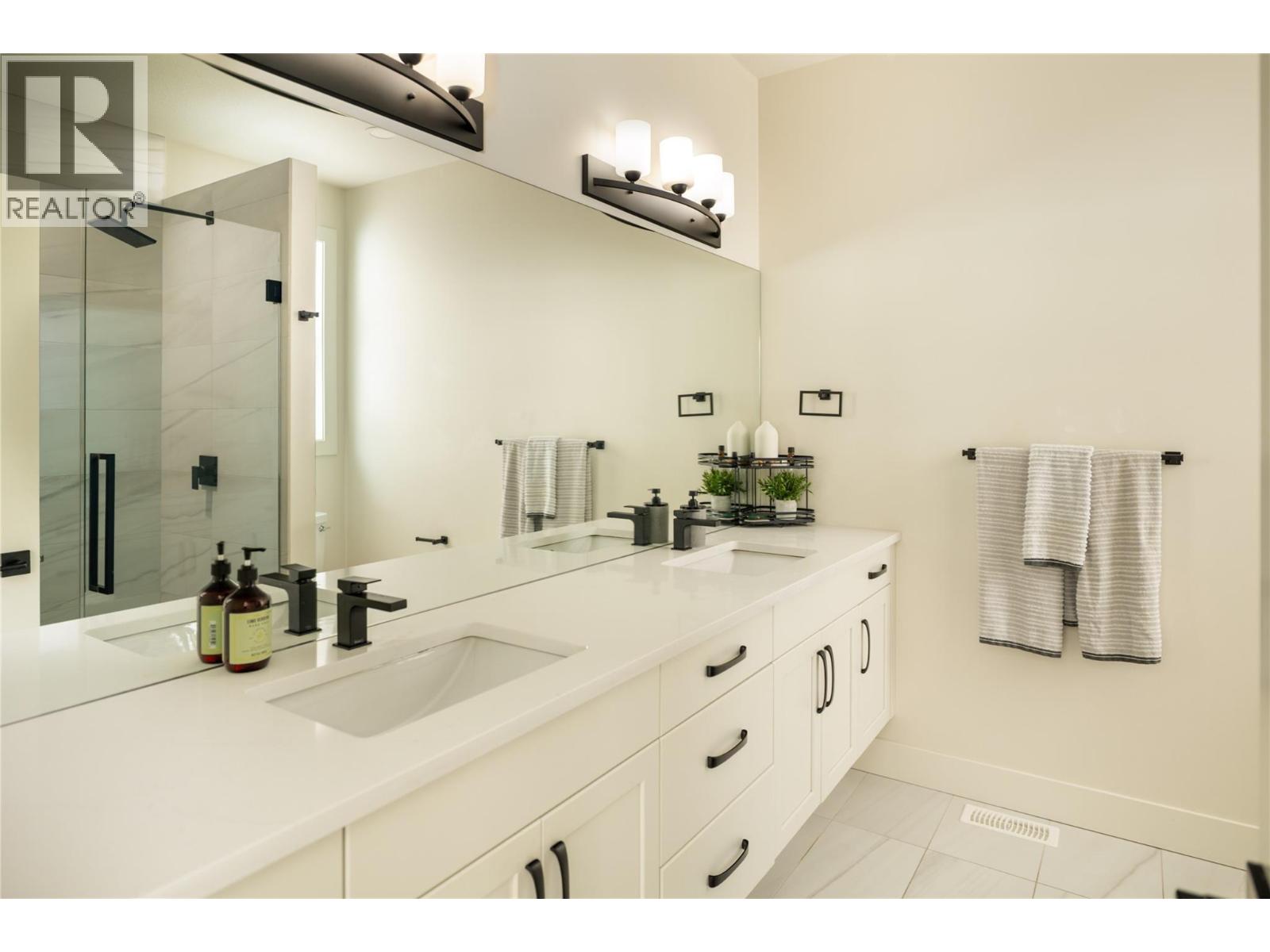  2203 LAVETTA Drive, Kelowna