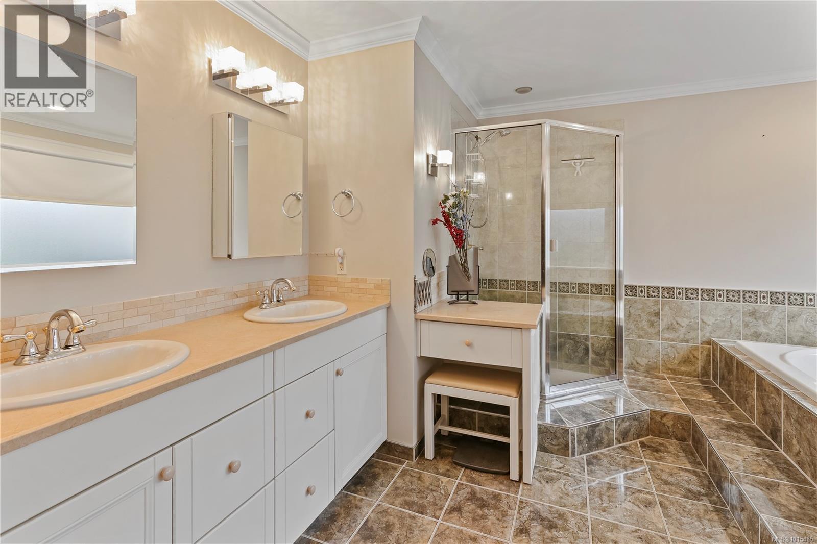 5671 Muggies Way, Nanaimo
