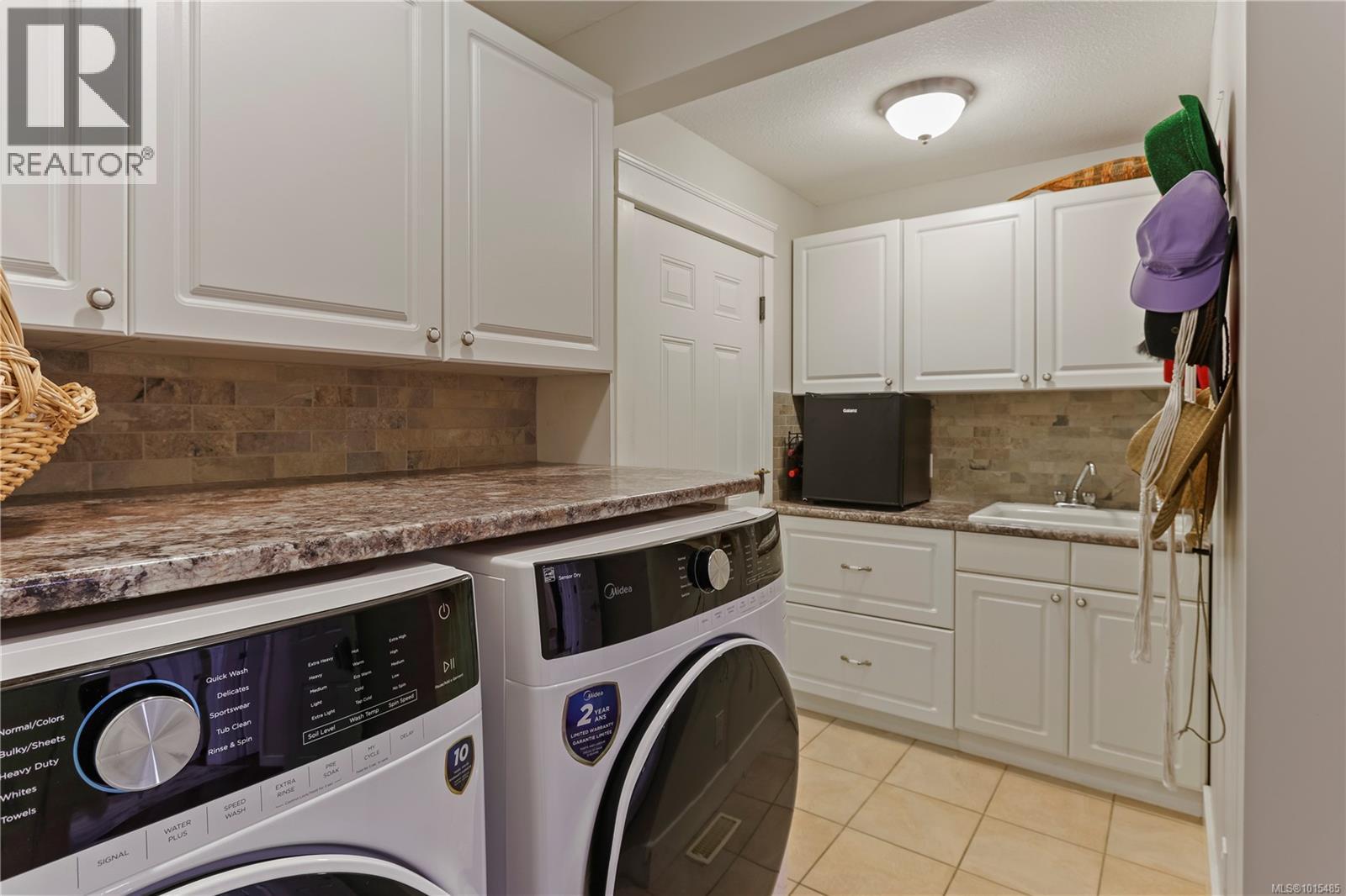 5671 Muggies Way, Nanaimo