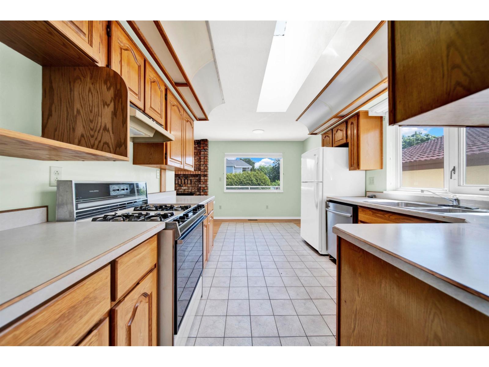 1414 132B STREET, White Rock