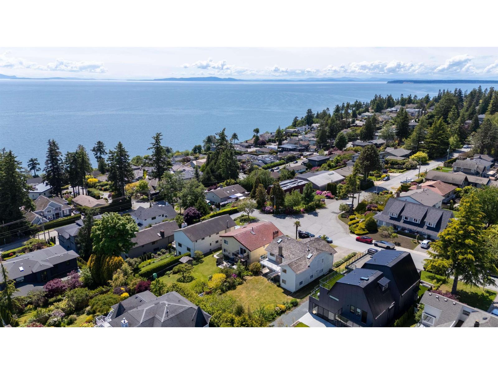 1414 132B STREET, White Rock