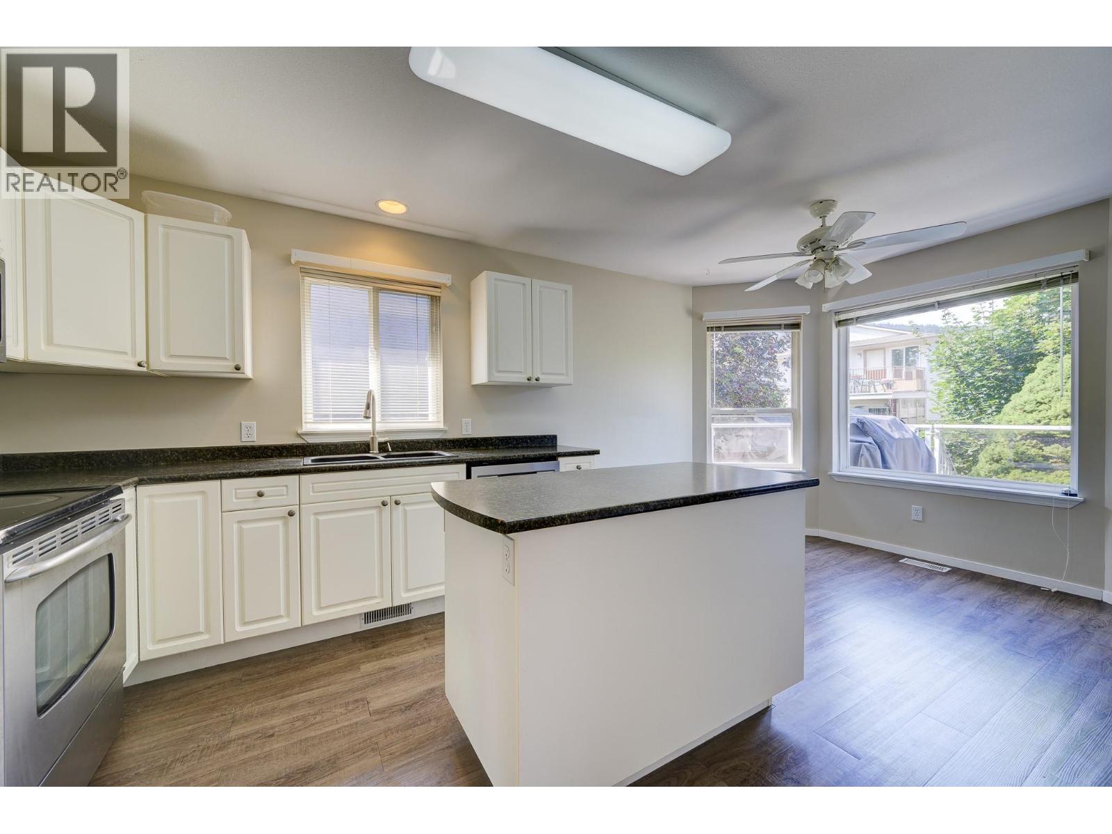 2217 Turnberry Place, Kamloops