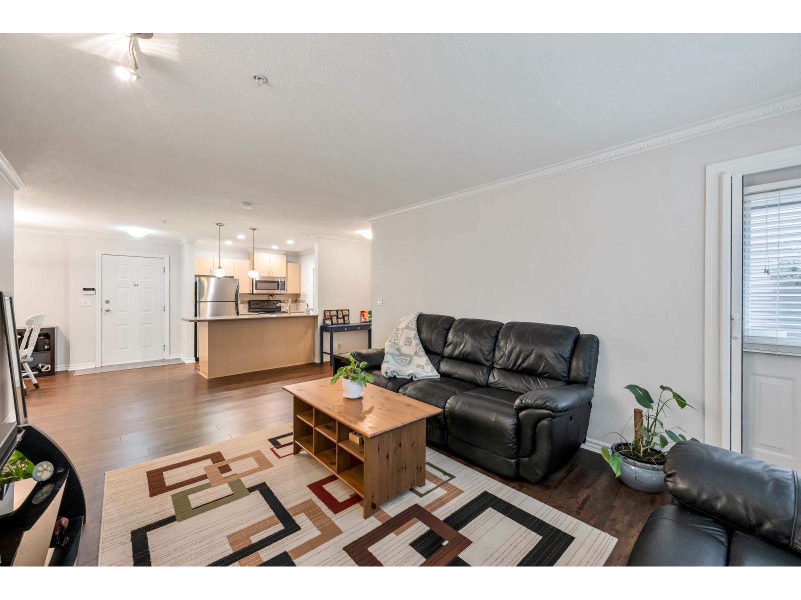 111 2581 LANGDON STREET, Abbotsford
