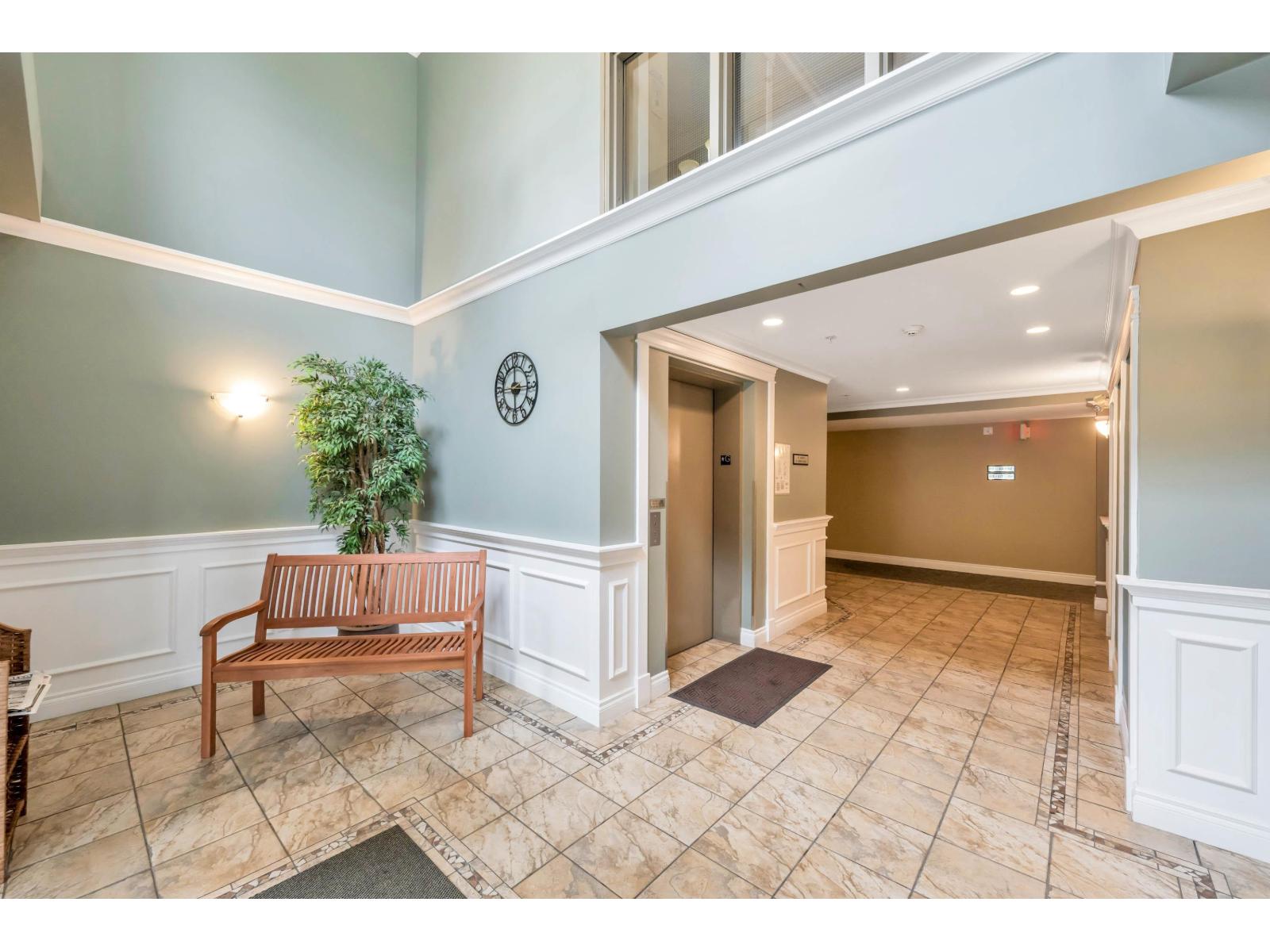 111 2581 LANGDON STREET, Abbotsford