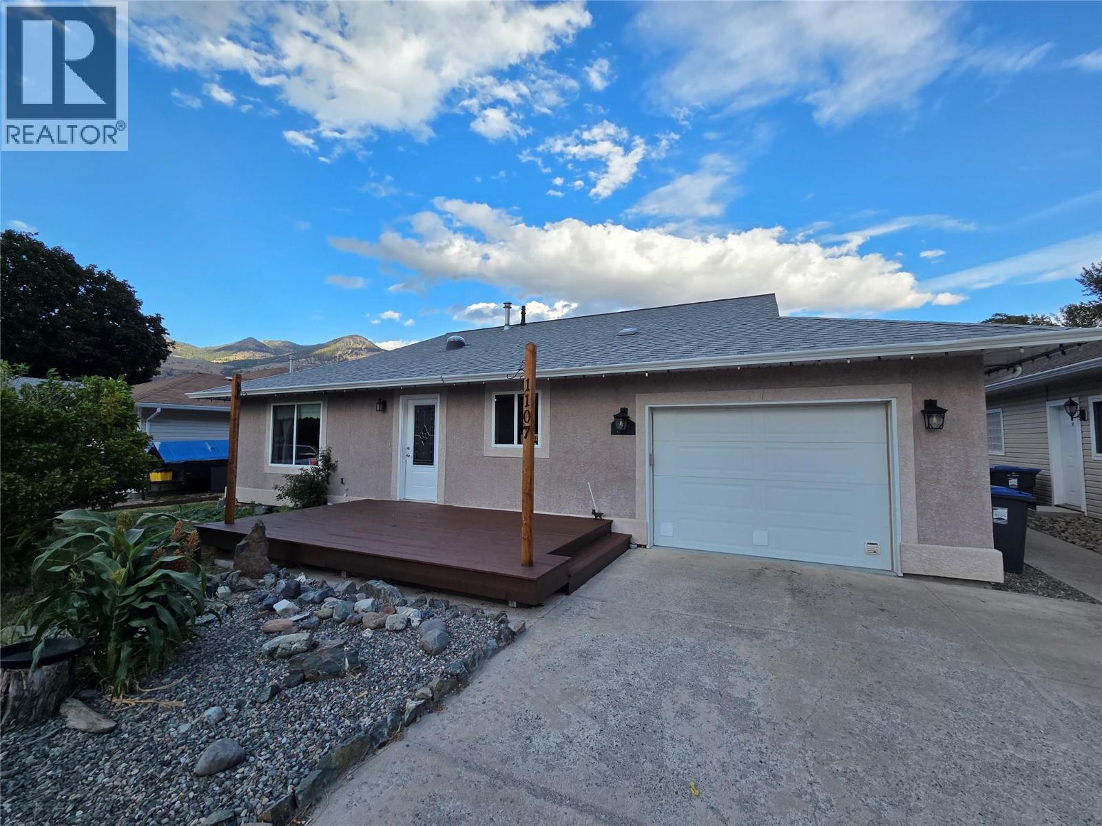 1107 8th Street, Keremeos