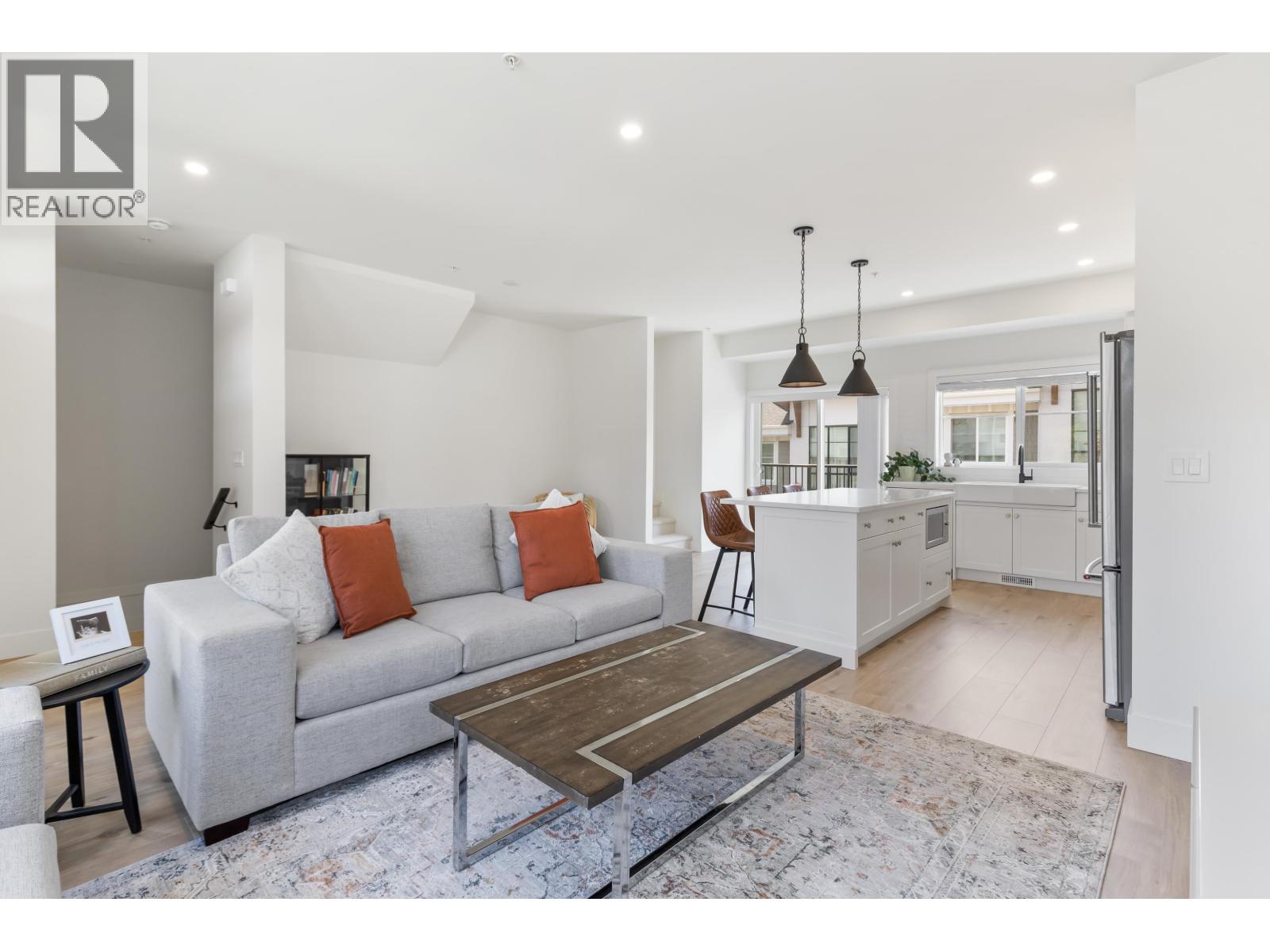 22 23183 136 AVENUE, Maple Ridge