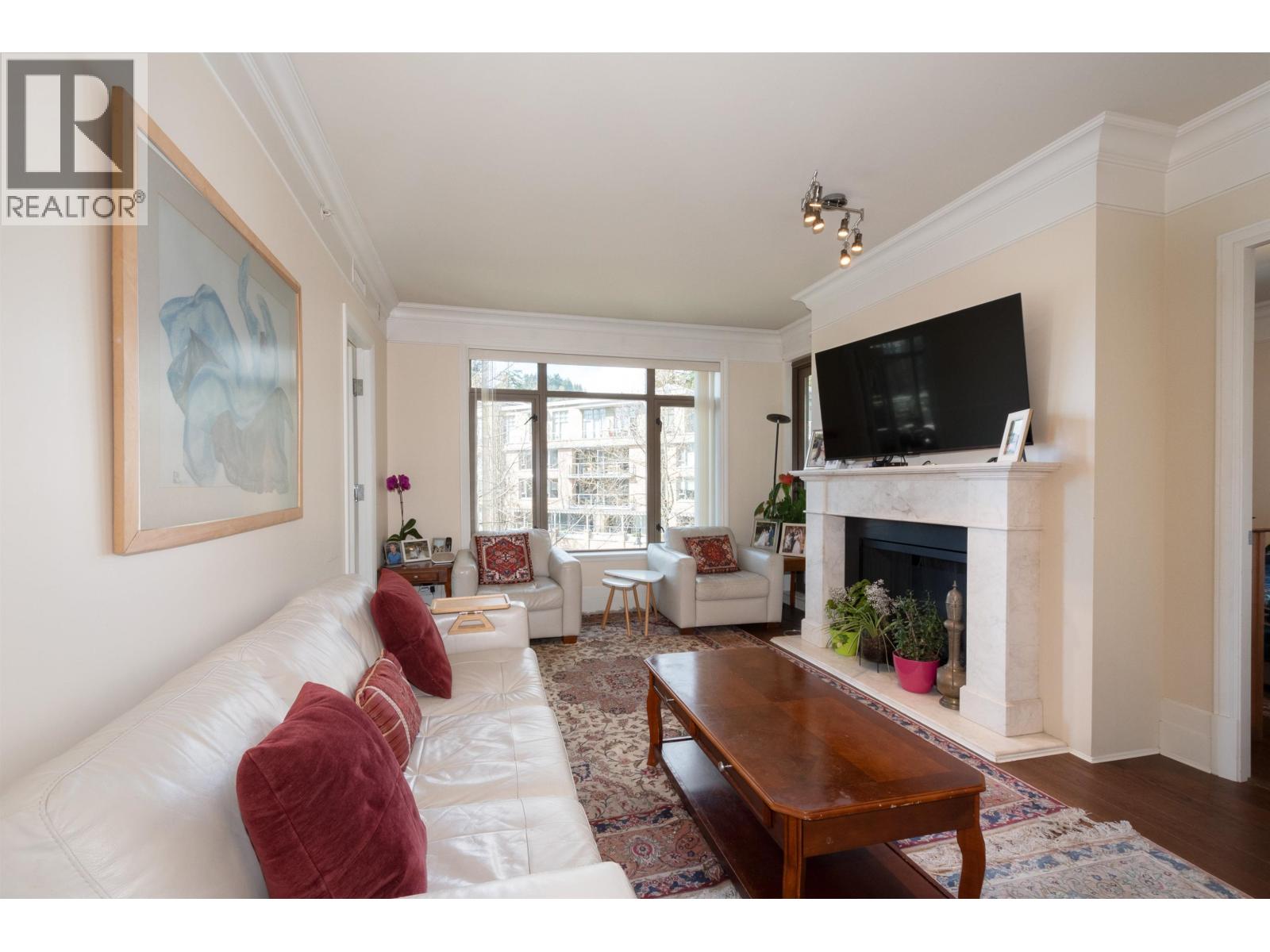 300 533 WATERS EDGE CRESCENT, West Vancouver