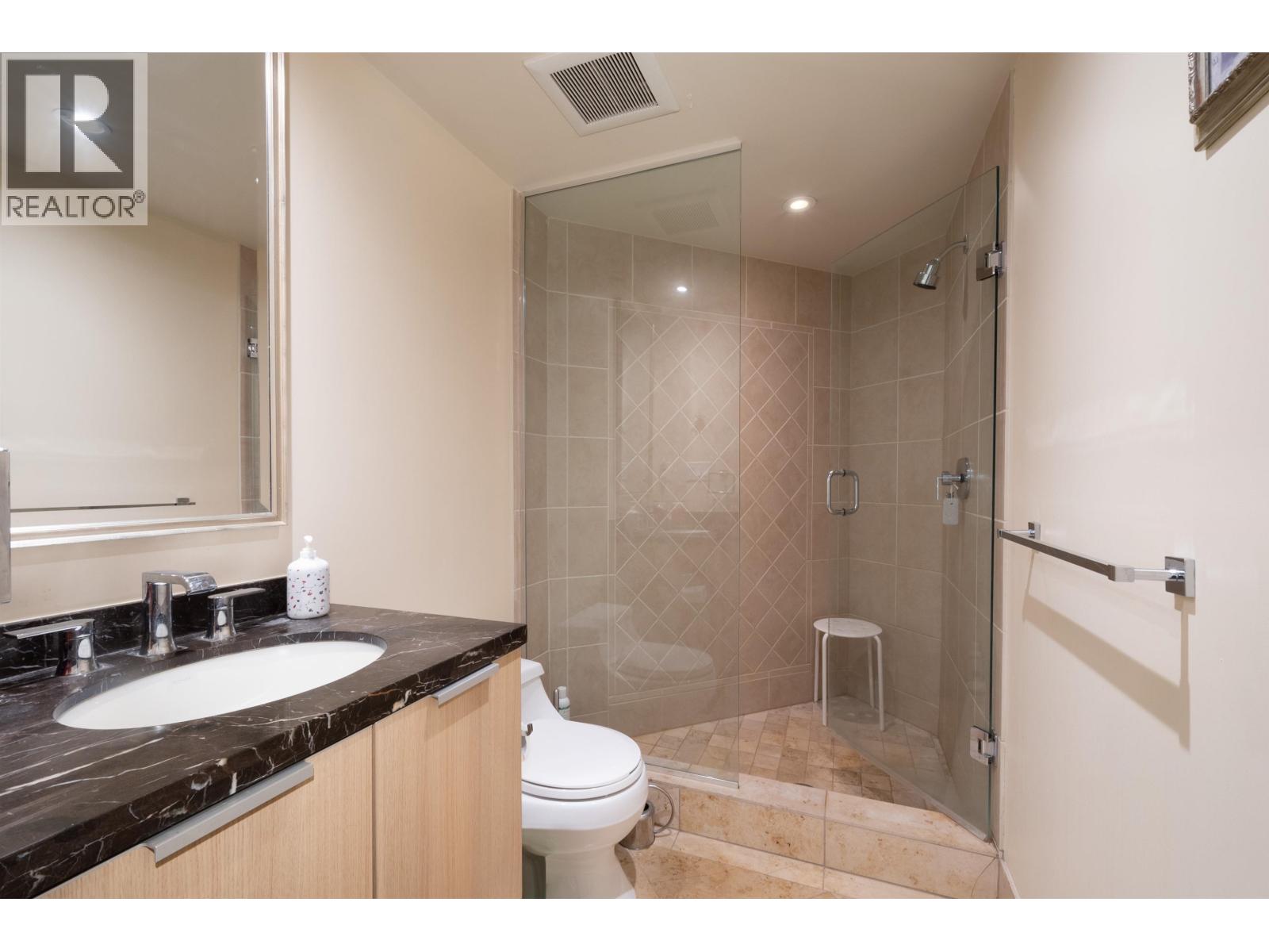 300 533 WATERS EDGE CRESCENT, West Vancouver