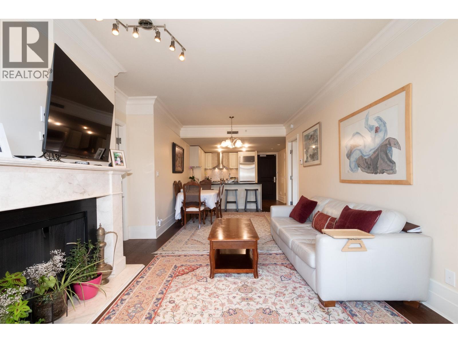 300 533 WATERS EDGE CRESCENT, West Vancouver