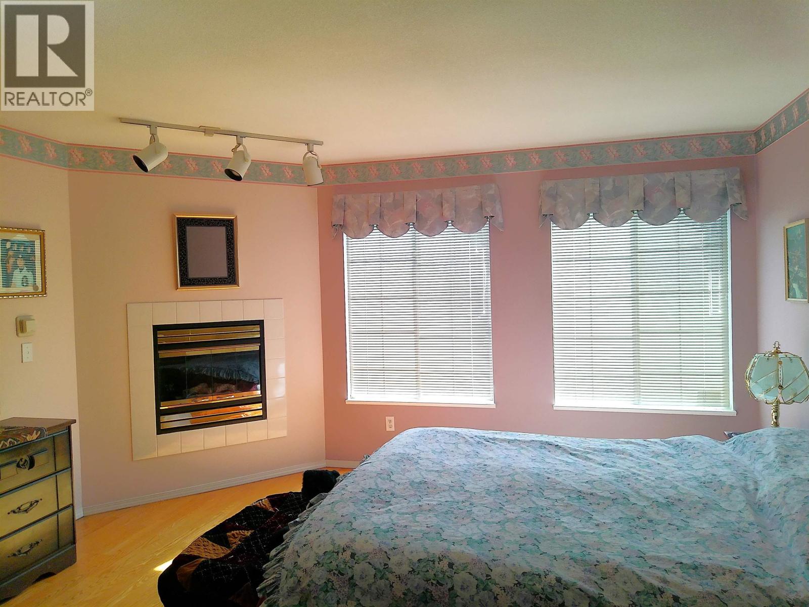 38 11502 BURNETT STREET, Maple Ridge