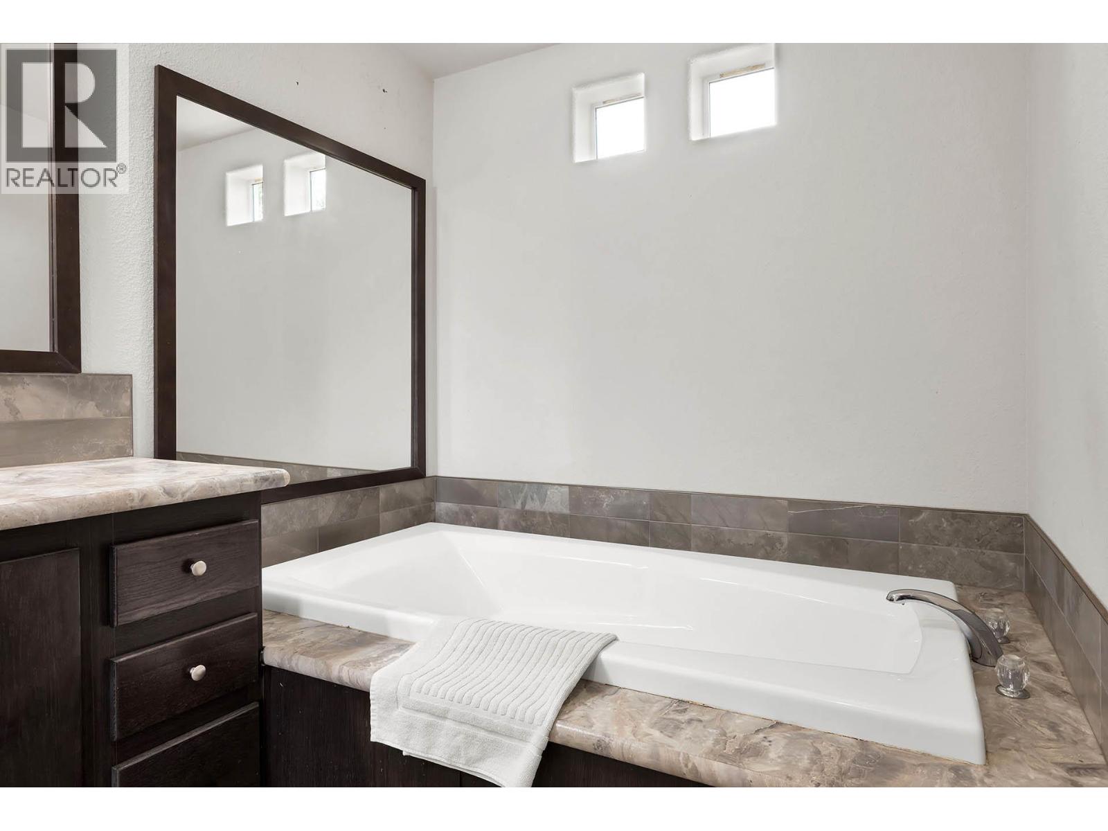  2804 Auldgirth Road, Clearwater