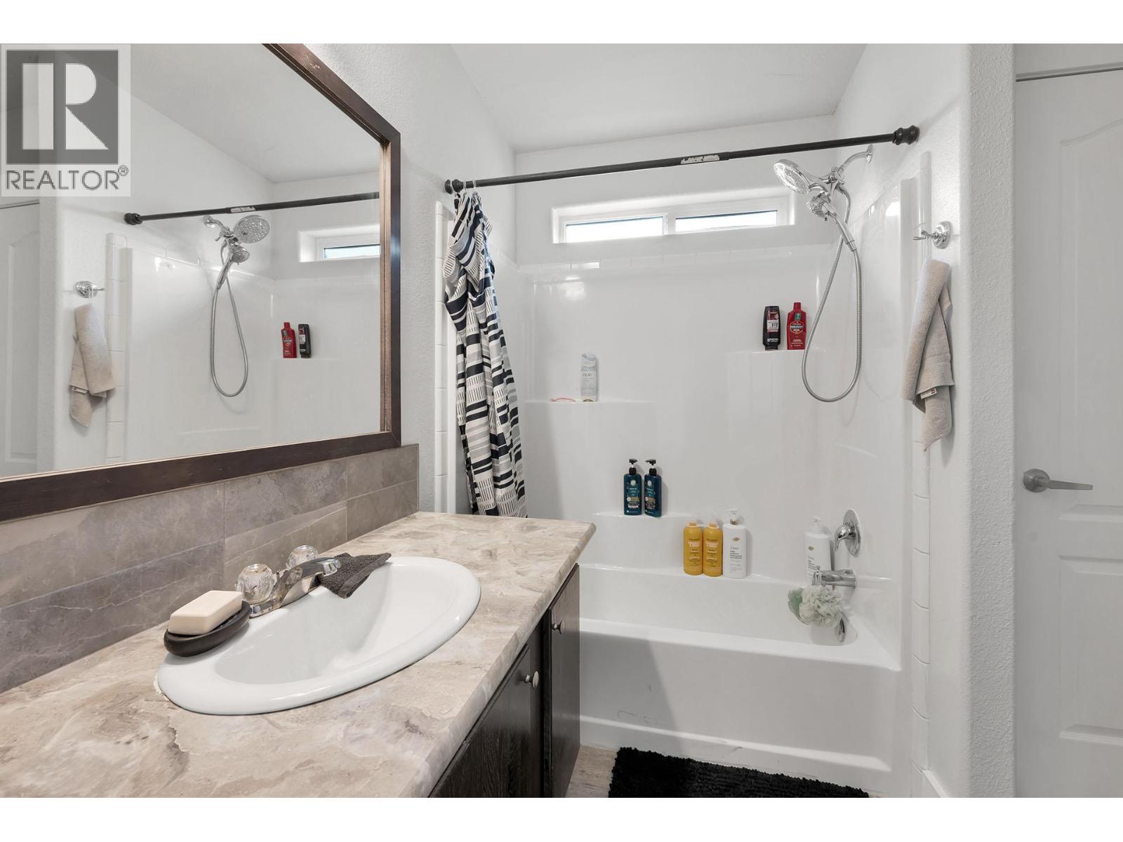  2804 Auldgirth Road, Clearwater