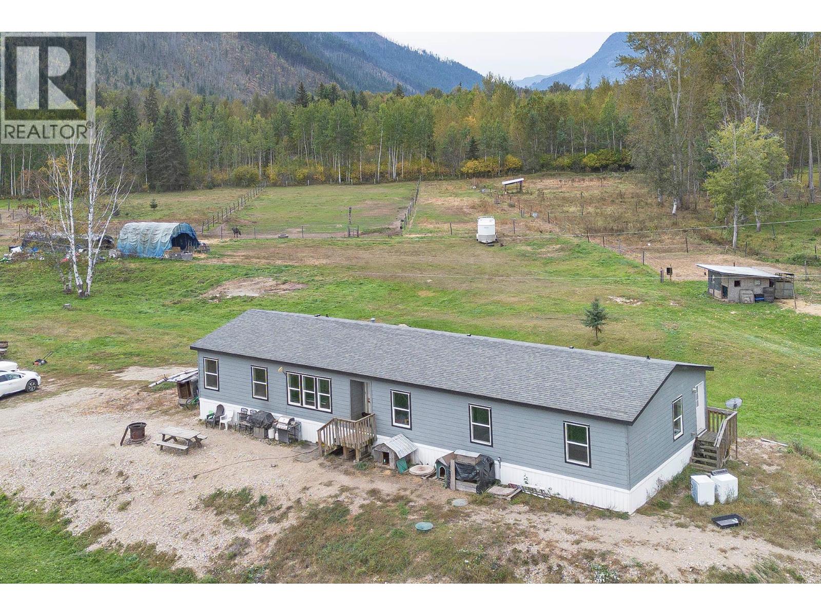  2804 Auldgirth Road, Clearwater