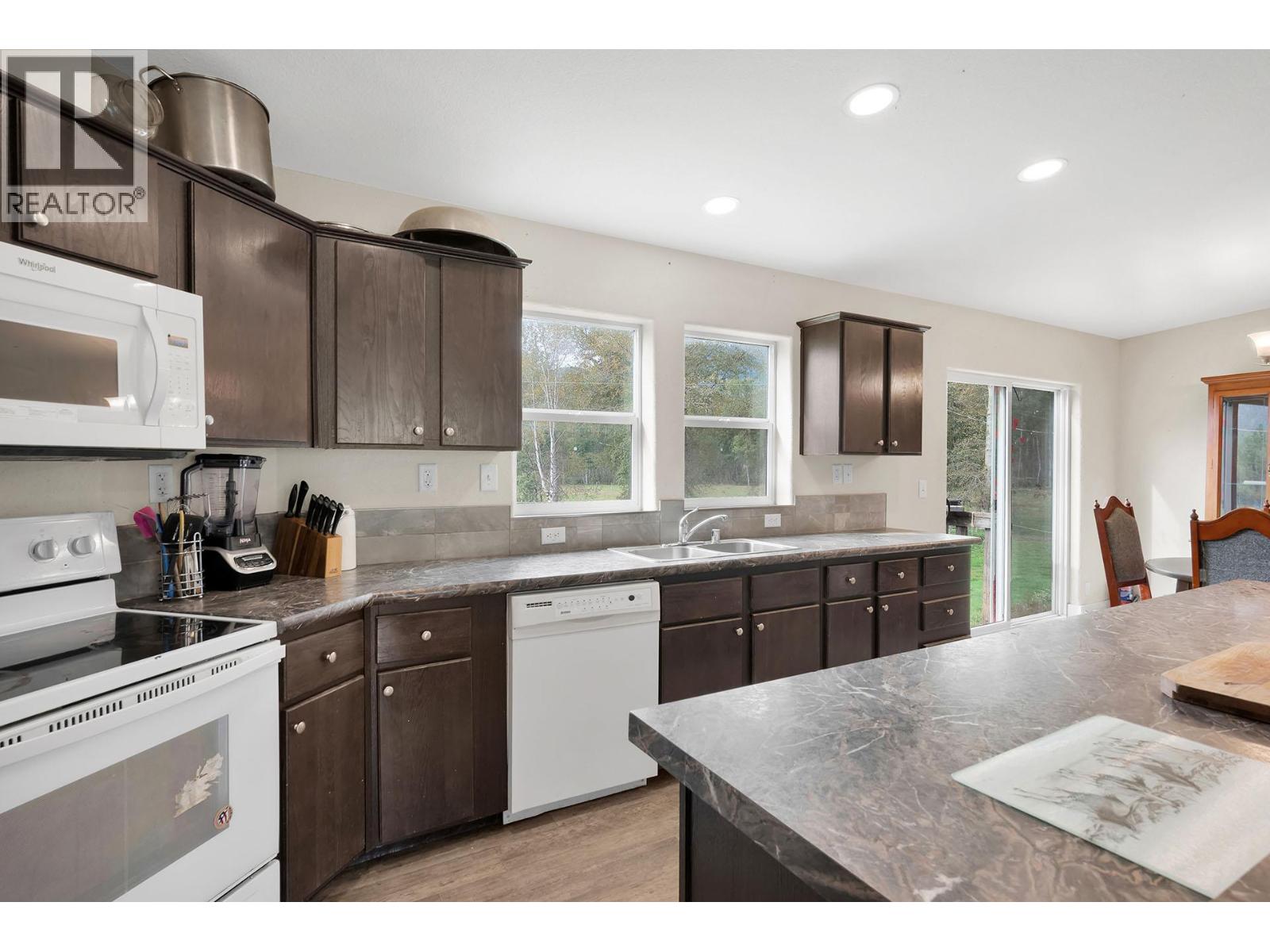  2804 Auldgirth Road, Clearwater