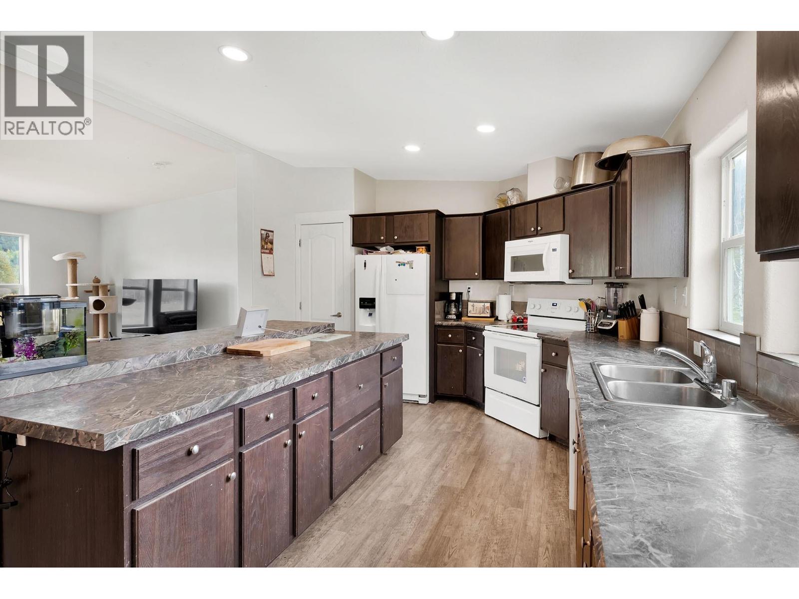  2804 Auldgirth Road, Clearwater