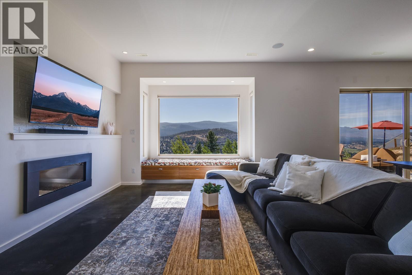  1040 Henderson Drive, Kelowna