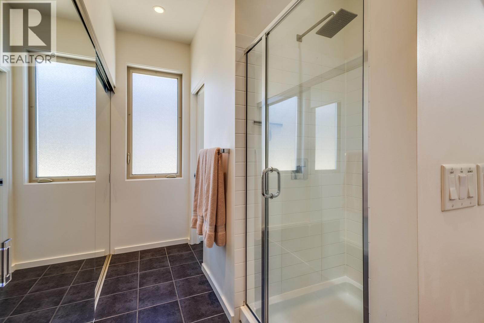  1040 Henderson Drive, Kelowna