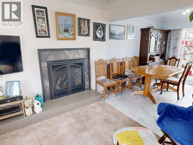 6503 HILLCREST AVE, Powell River