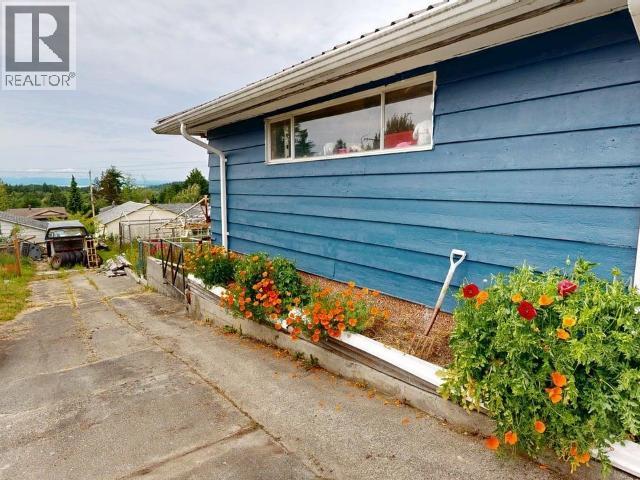 6503 HILLCREST AVE, Powell River