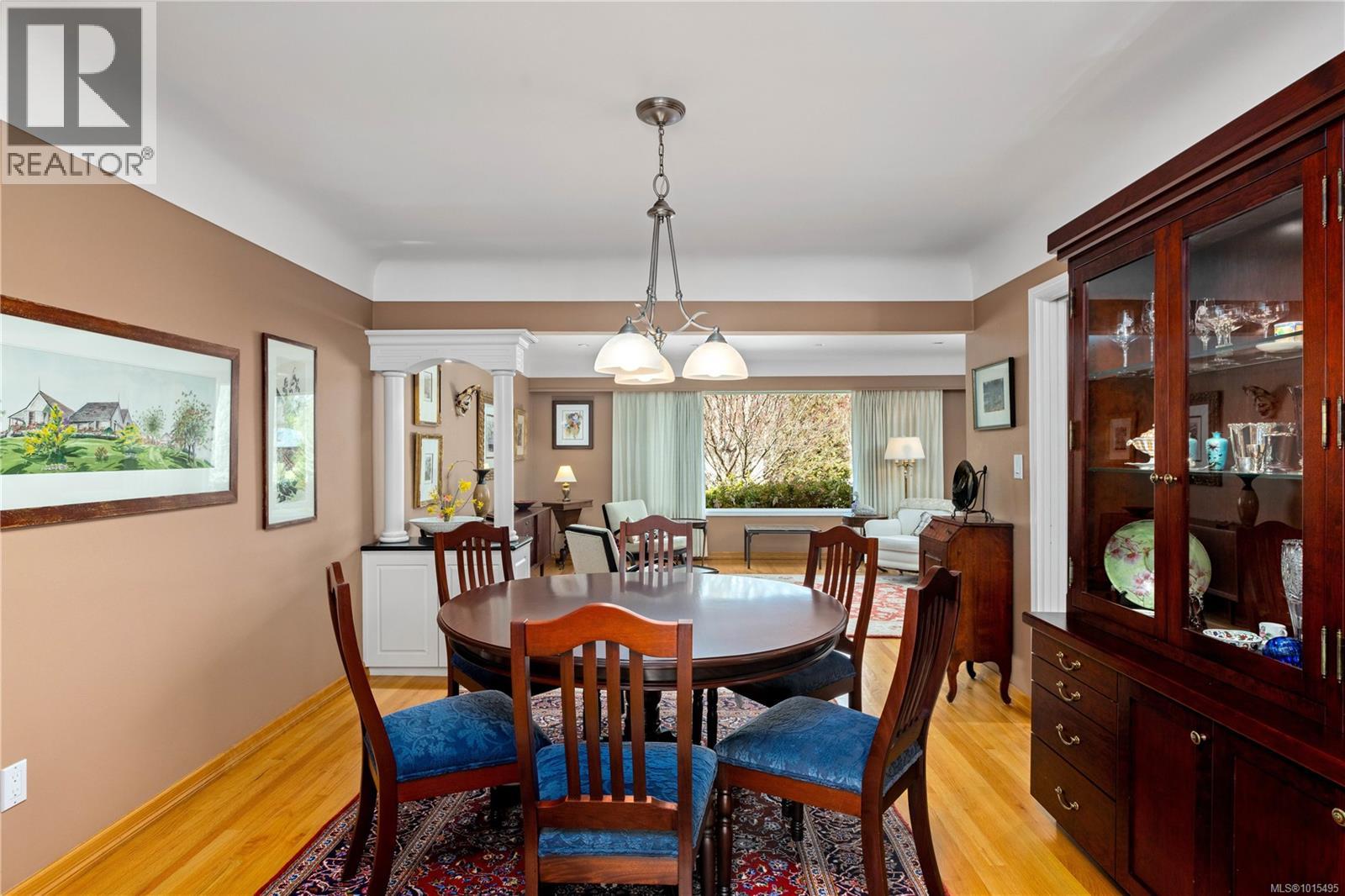  3331 Woodburn Avenue, Oak Bay