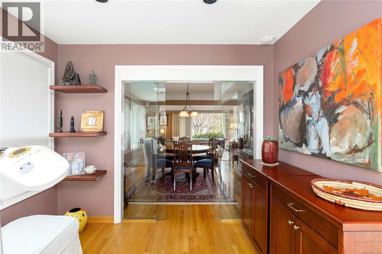  3331 Woodburn Avenue, Oak Bay