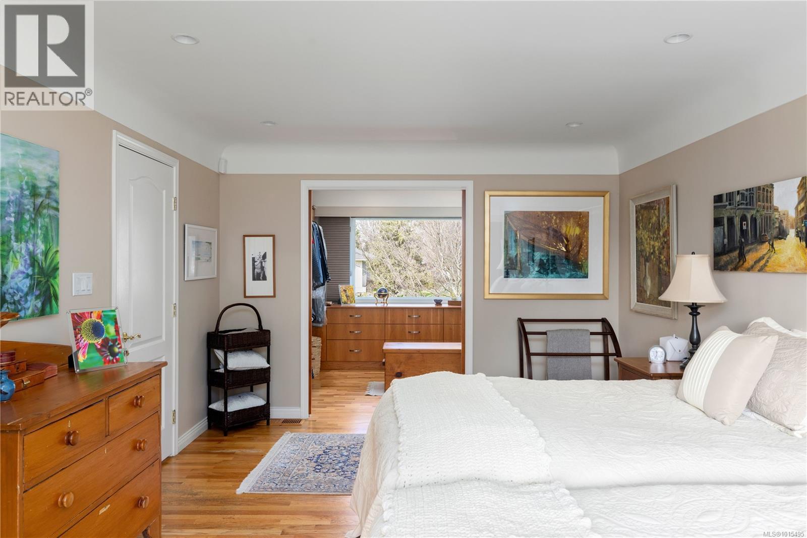  3331 Woodburn Avenue, Oak Bay