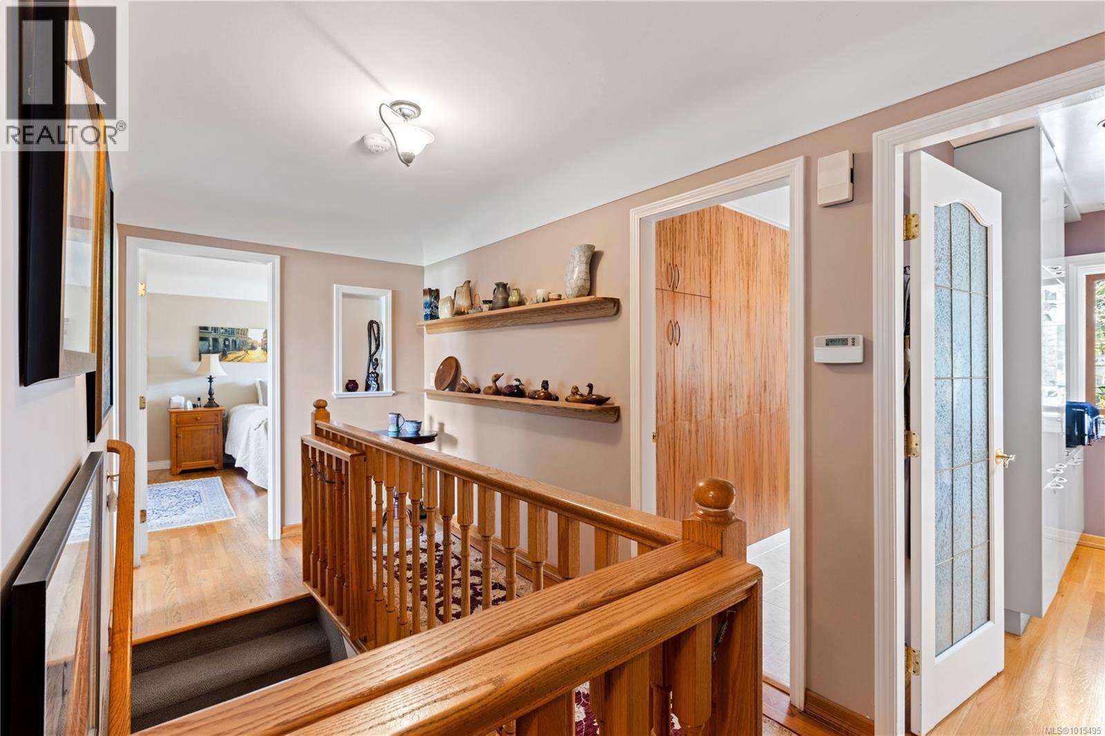  3331 Woodburn Avenue, Oak Bay