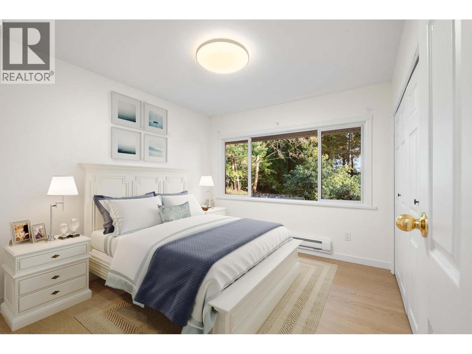 441 SOUTHBOROUGH DRIVE, West Vancouver