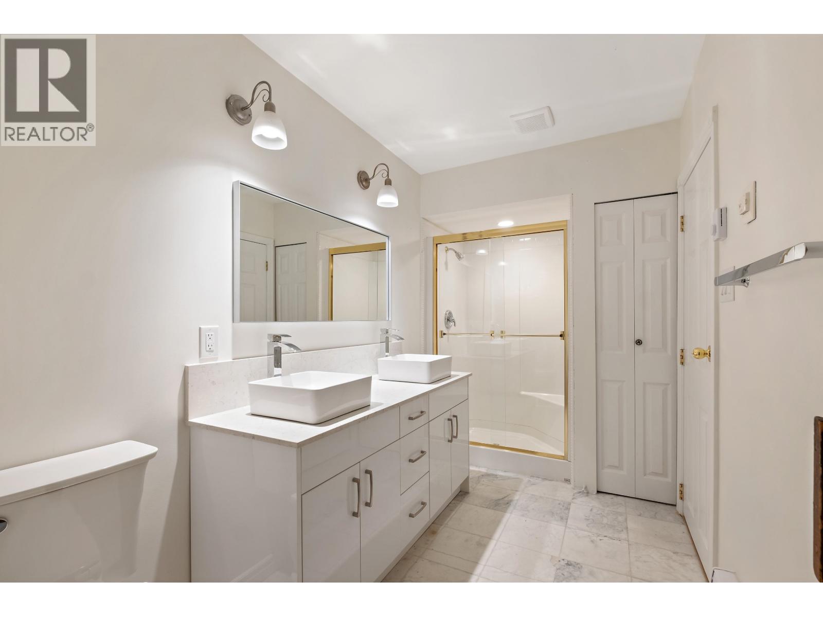 441 SOUTHBOROUGH DRIVE, West Vancouver