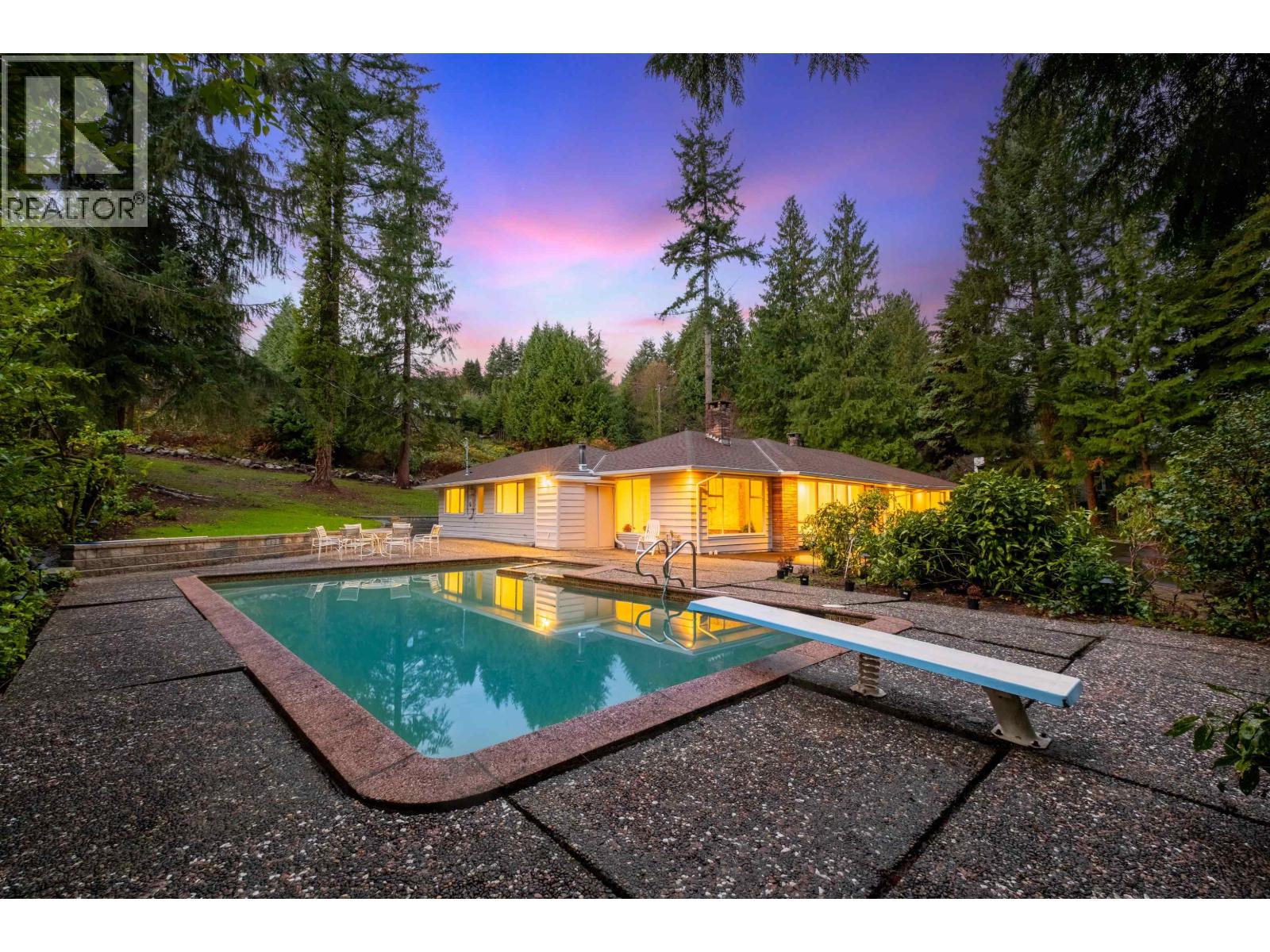 441 SOUTHBOROUGH DRIVE, West Vancouver