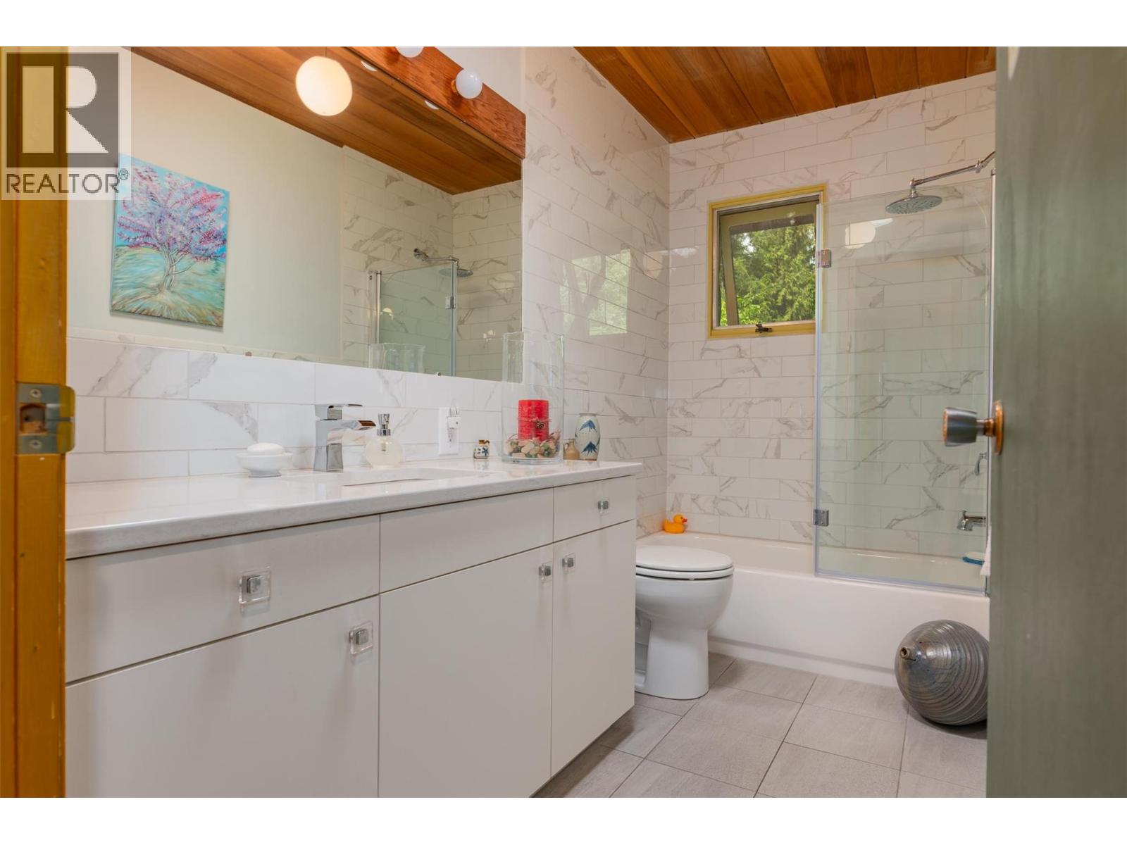 2083 Green Road, Fruitvale