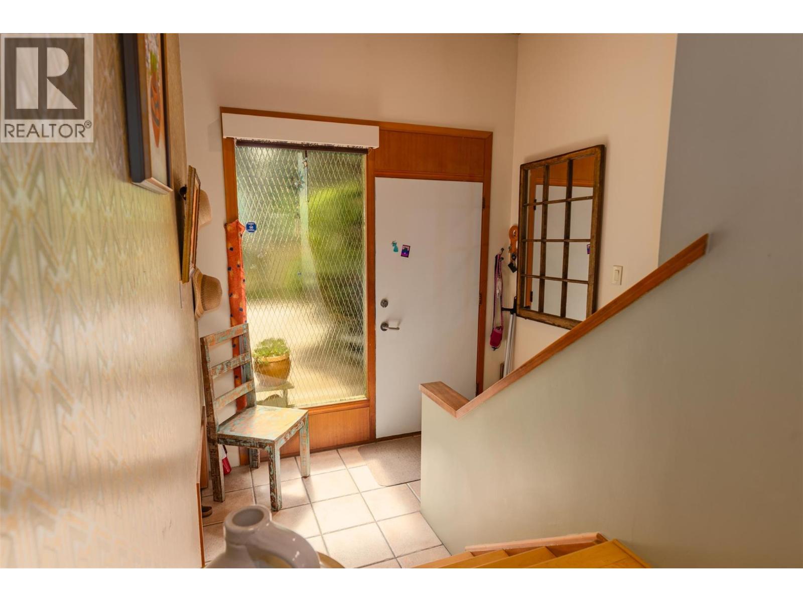 2083 Green Road, Fruitvale