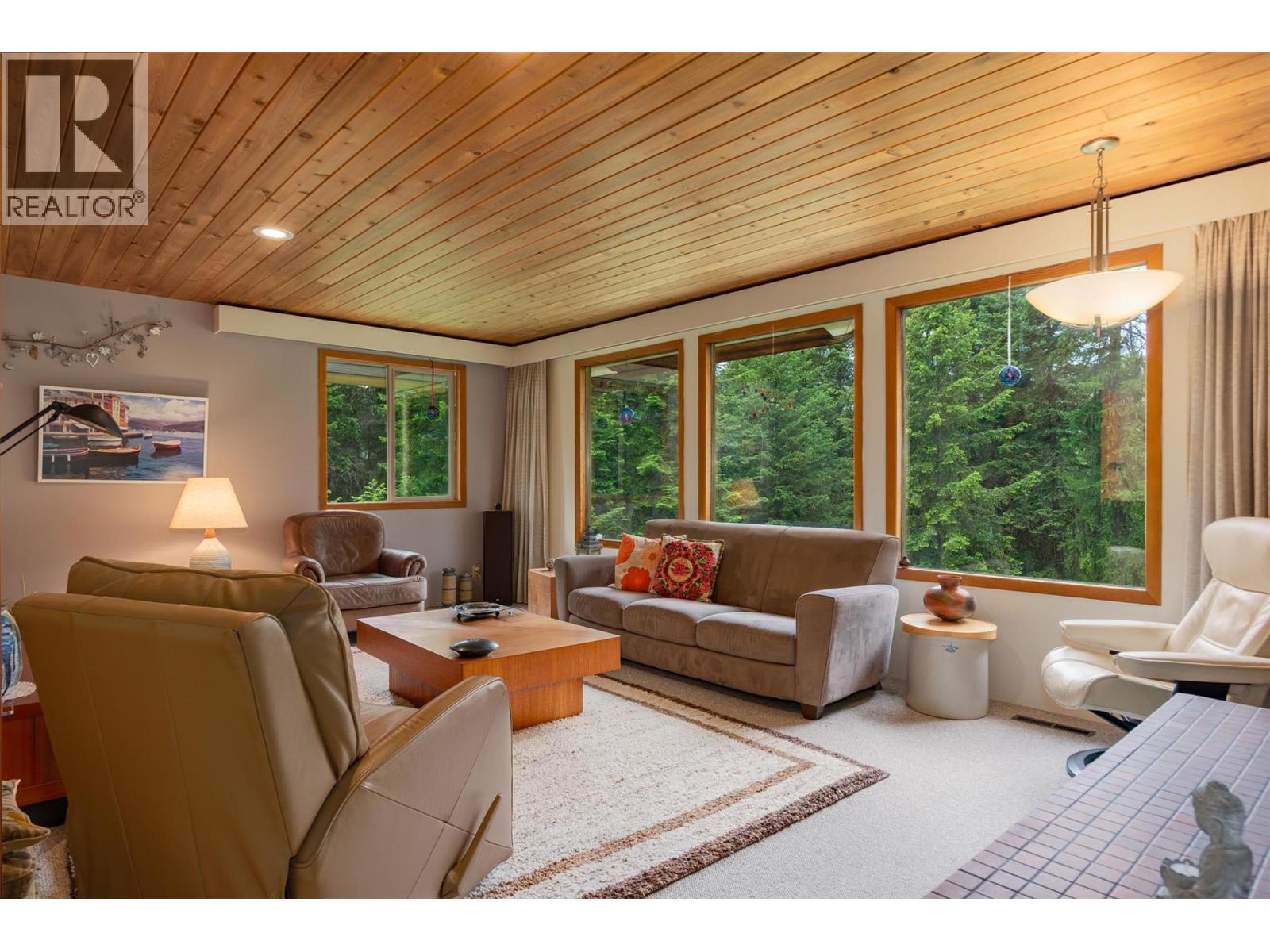 2083 Green Road, Fruitvale