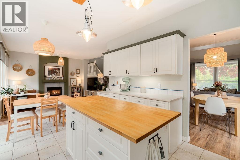 23801 KANAKA WAY, Maple Ridge