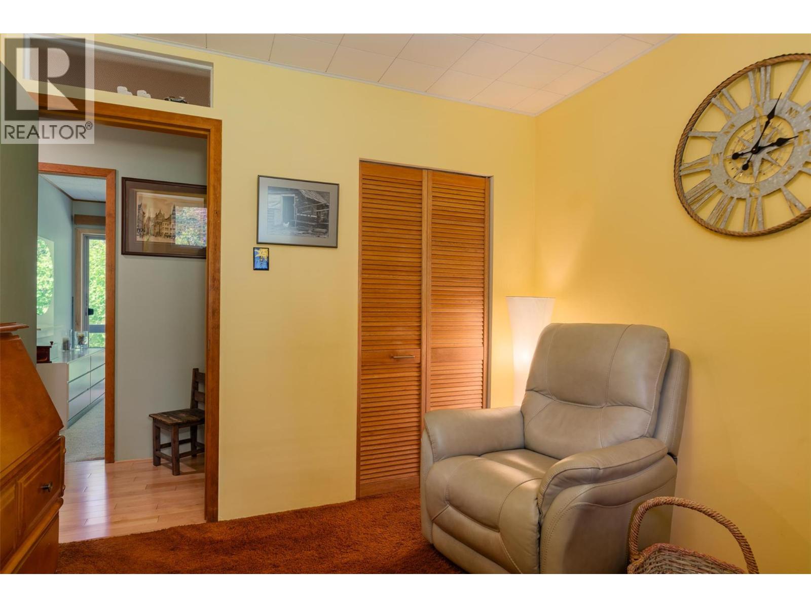 2083 Green Road, Fruitvale