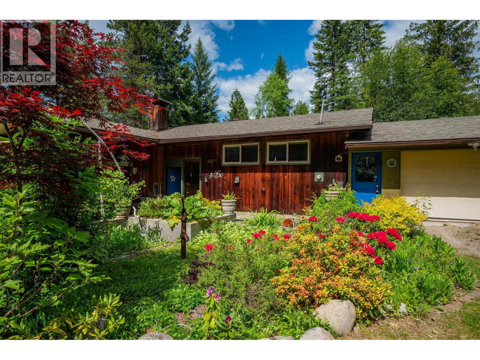 2083 Green Road, Fruitvale