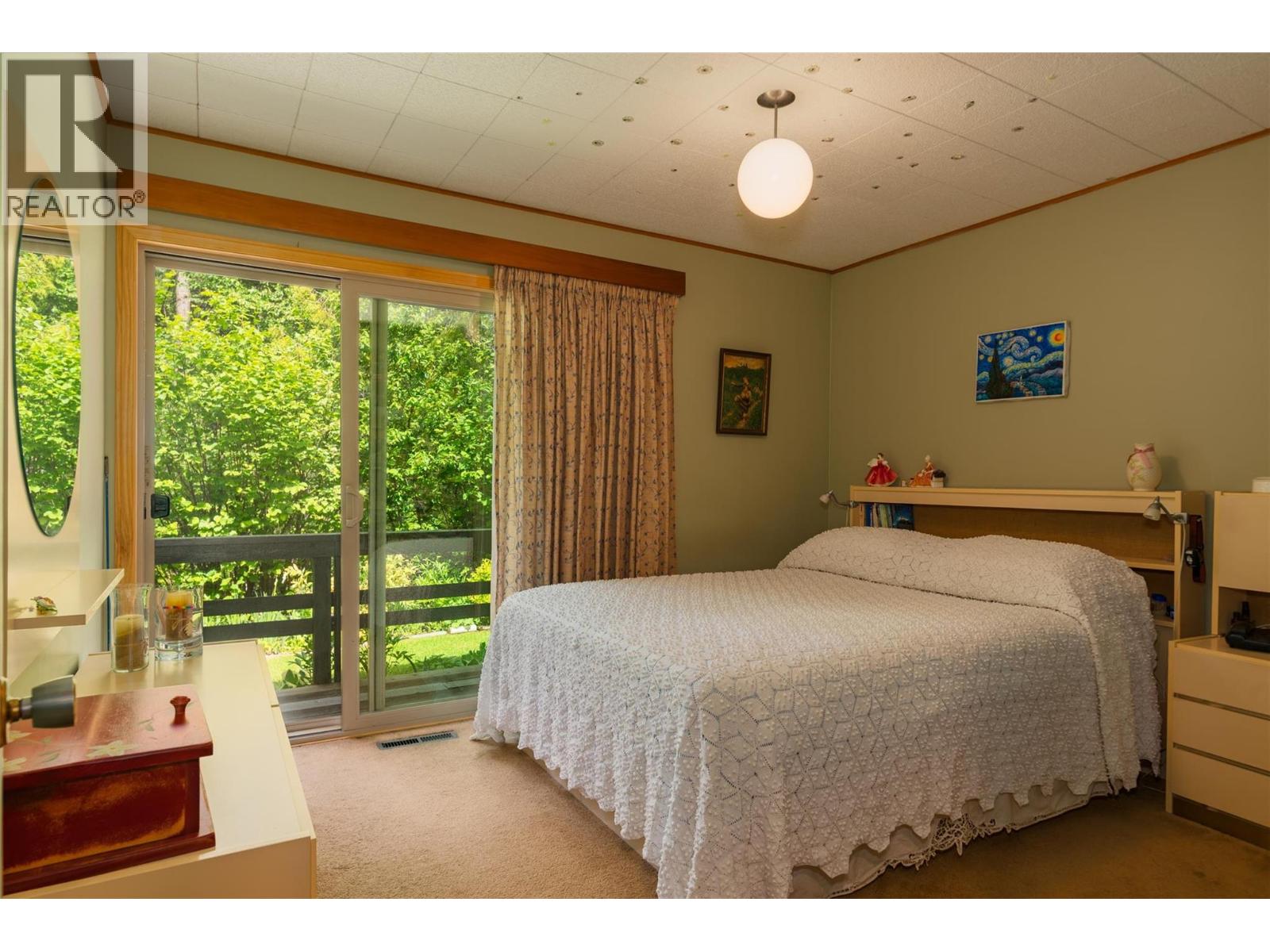 2083 Green Road, Fruitvale