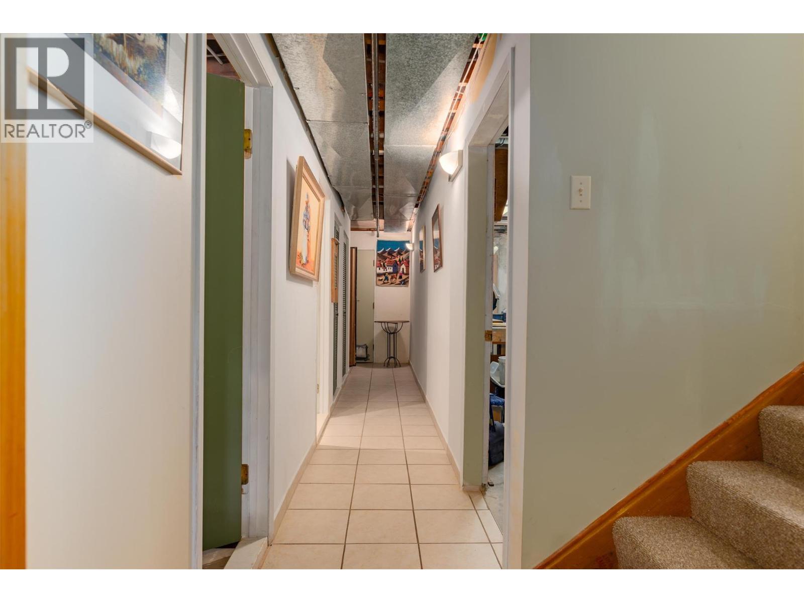 2083 Green Road, Fruitvale