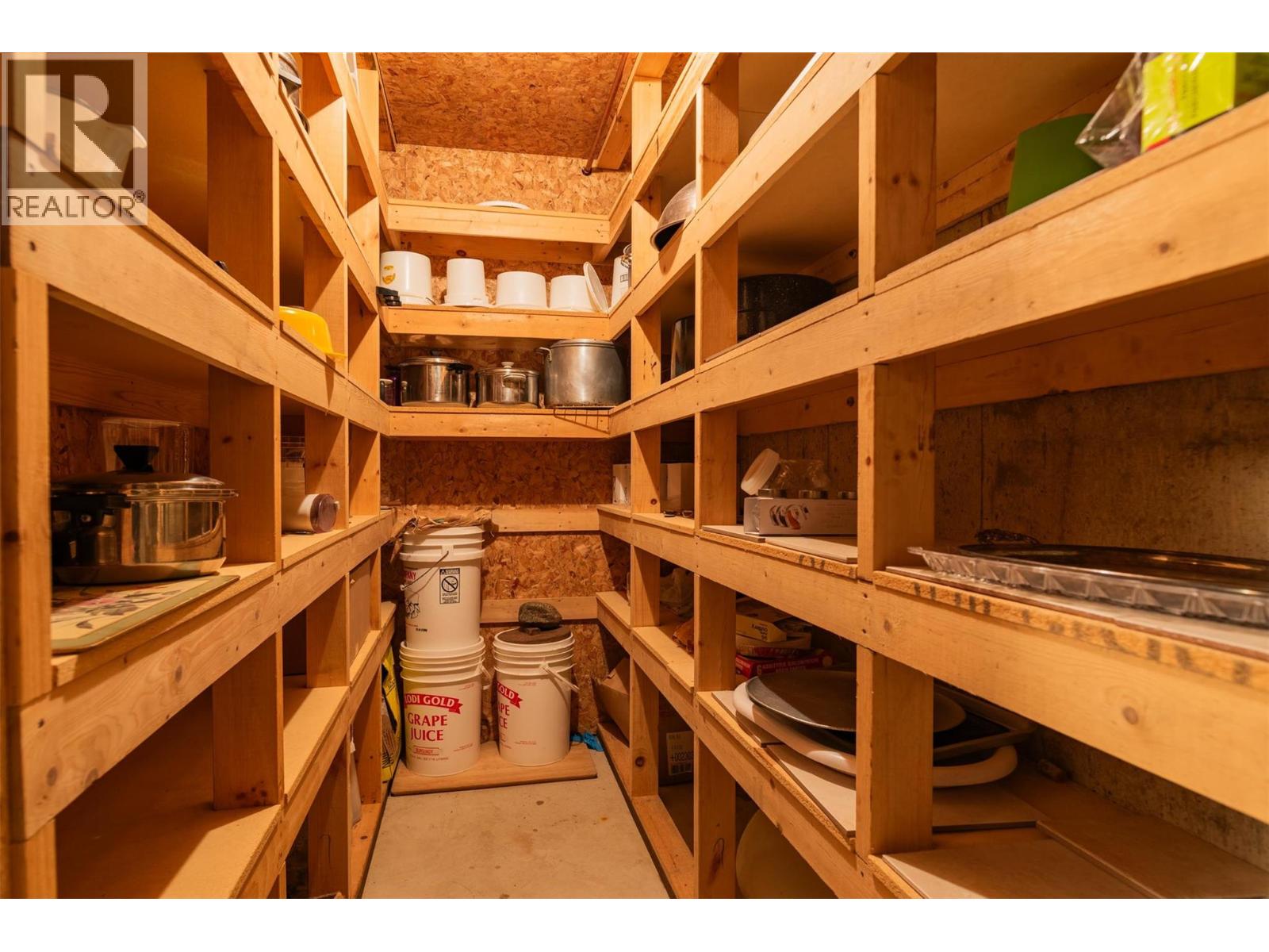 2083 Green Road, Fruitvale