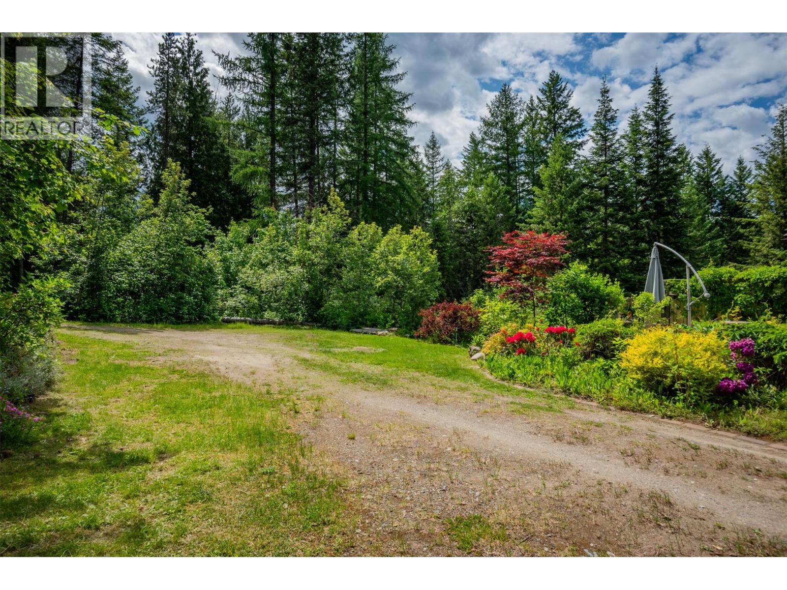 2083 Green Road, Fruitvale